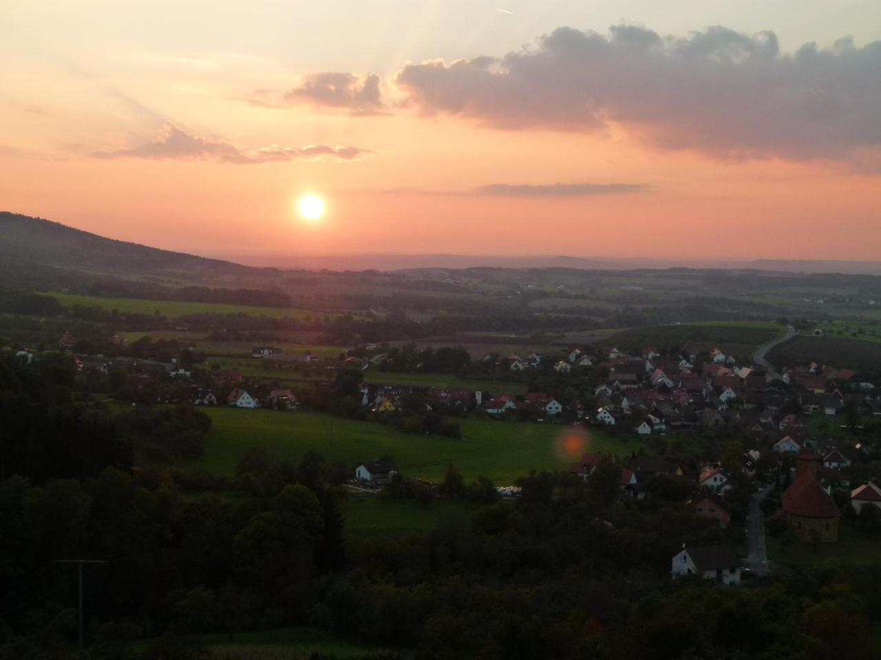 Berg-Gasthof Hoetzelein Kunreuth Екстер'єр фото